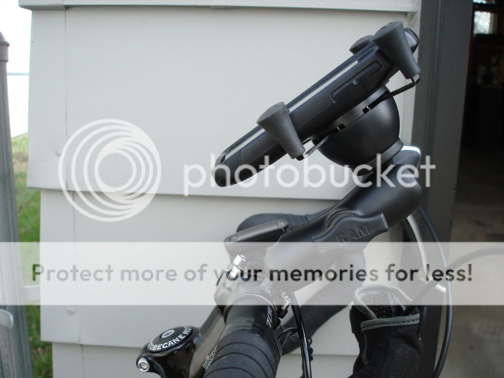 http://i937.photobucket.com/albums/ad219/brockep/Ram%20Mount/DSC01985.jpg